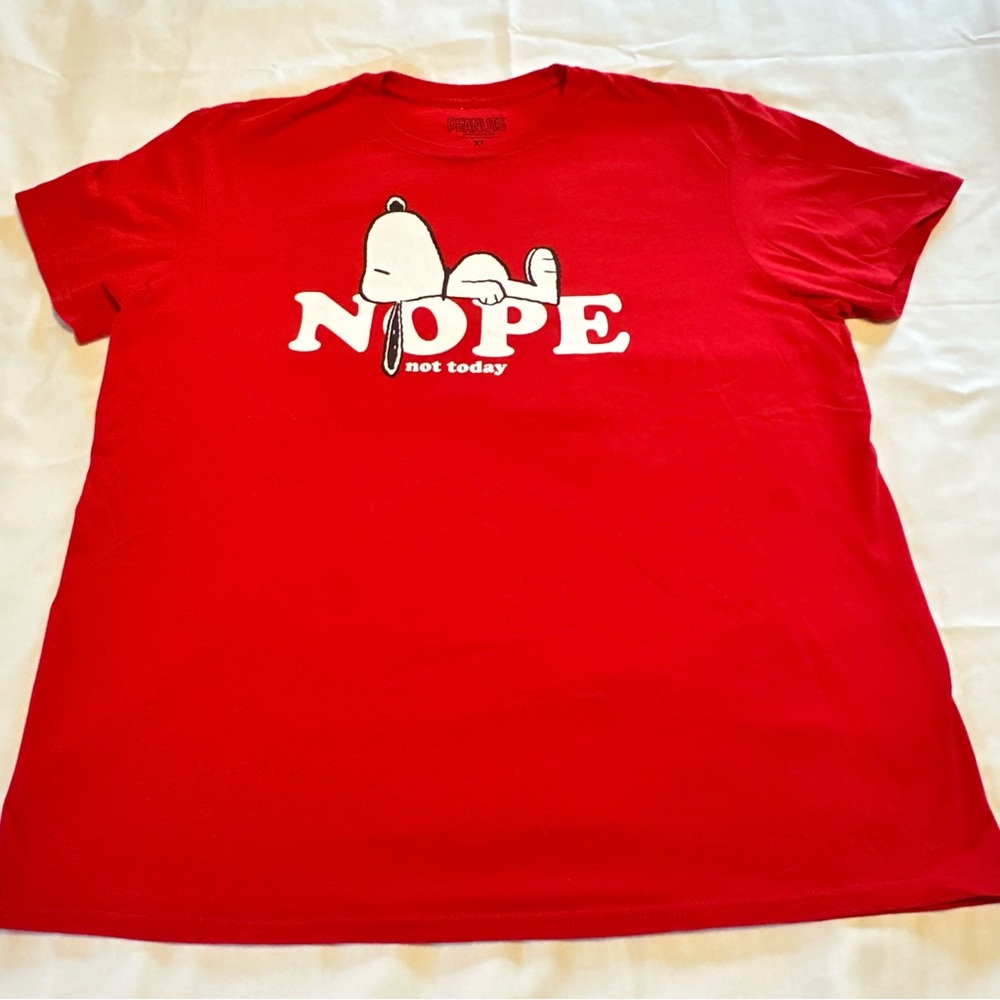 2022 Peanuts Red Snoopy “Nope Not Today” Short Sleeve Tee Size XL